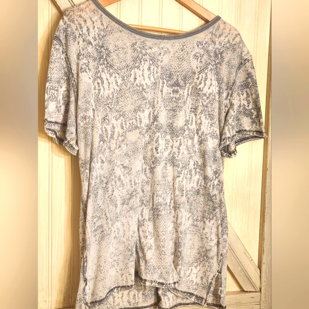 Free People snakeskin burnout tee NWOT small
